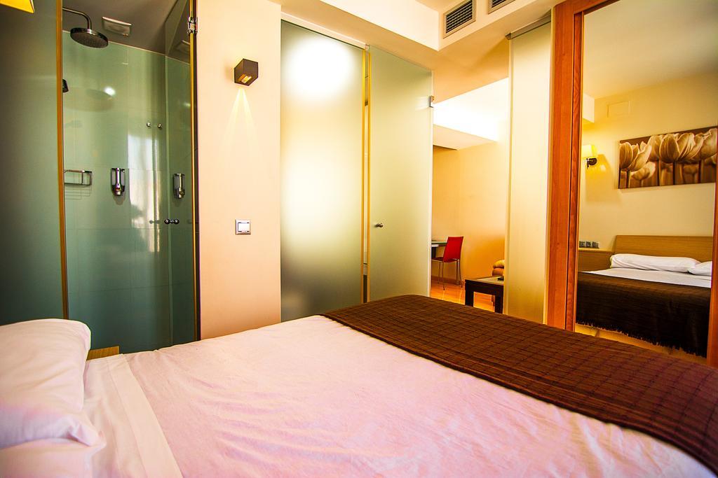 Dream Suites & Apartaments Алмерия Екстериор снимка