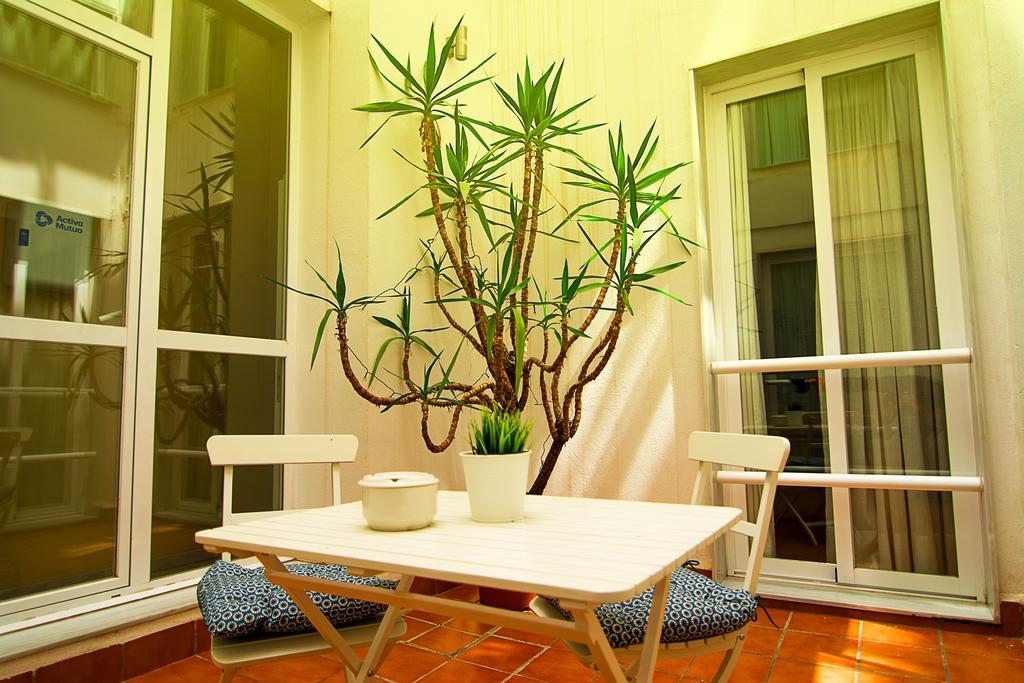 Dream Suites & Apartaments Алмерия Екстериор снимка